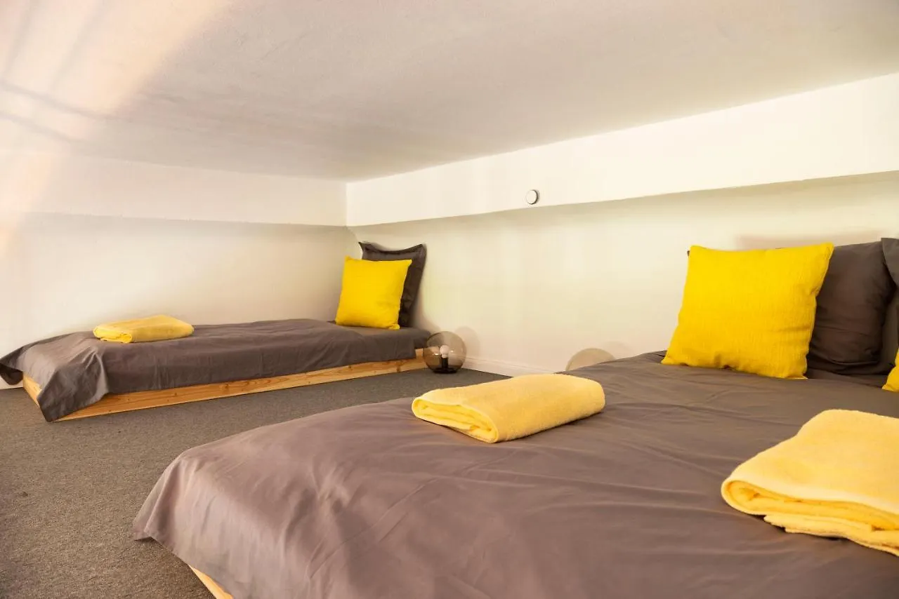 Spacious&Stylish Loft Bed Apartment +S-Bahn access Berlin