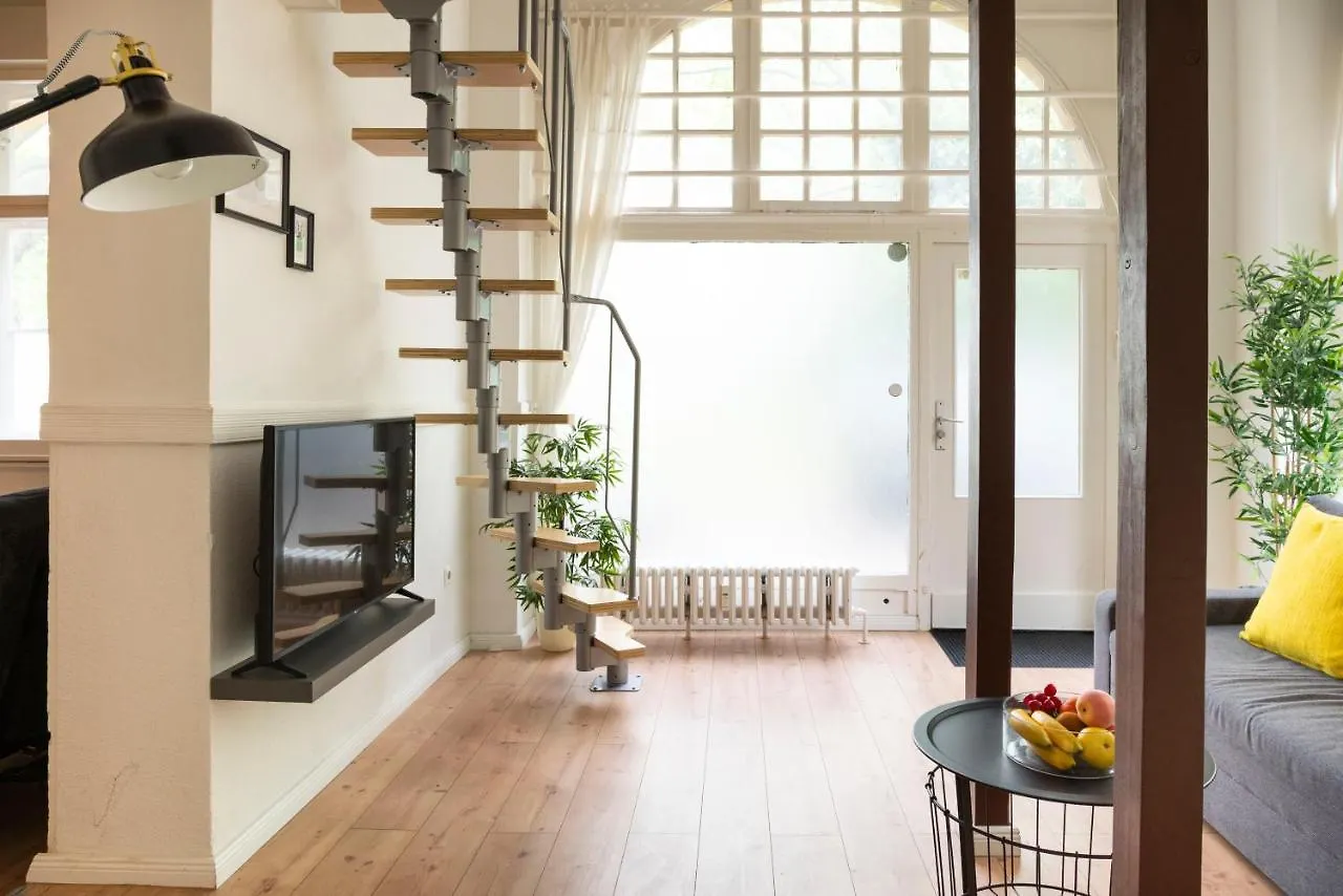 Spacious&Stylish Loft Bed Apartment +S-Bahn access Berlin