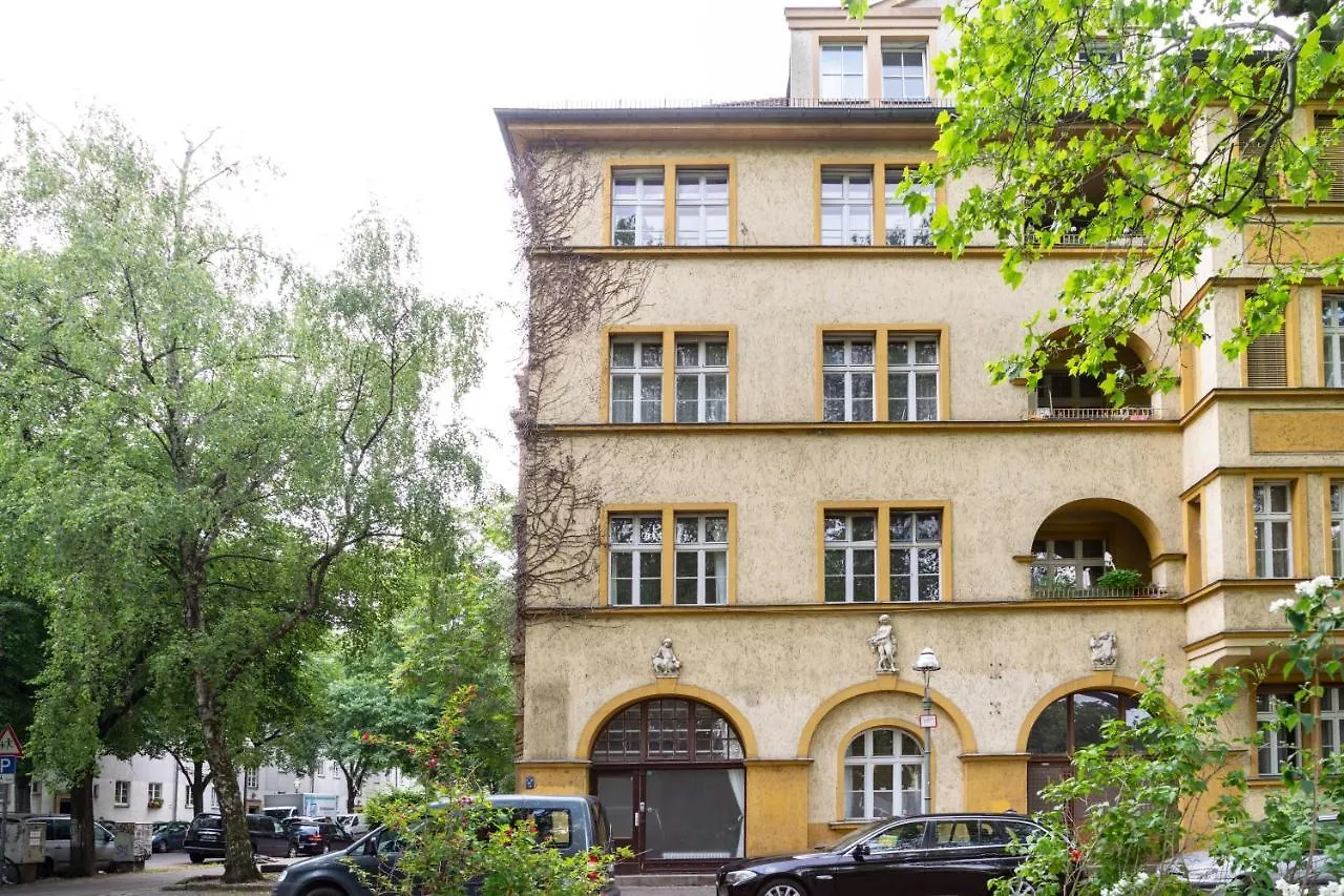Spacious&Stylish Loft Bed Apartment +S-Bahn Access Berlin